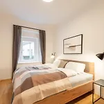 Premium In Altstadtnaehe Apartamento Graz