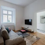Premium In Altstadtnaehe Apartamento Graz