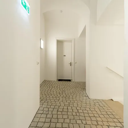 Premium In Altstadtnaehe * גראץ